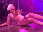 Sexy ET
