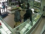 Three Men Brazenly Rob A Jewellers In San Fernando
